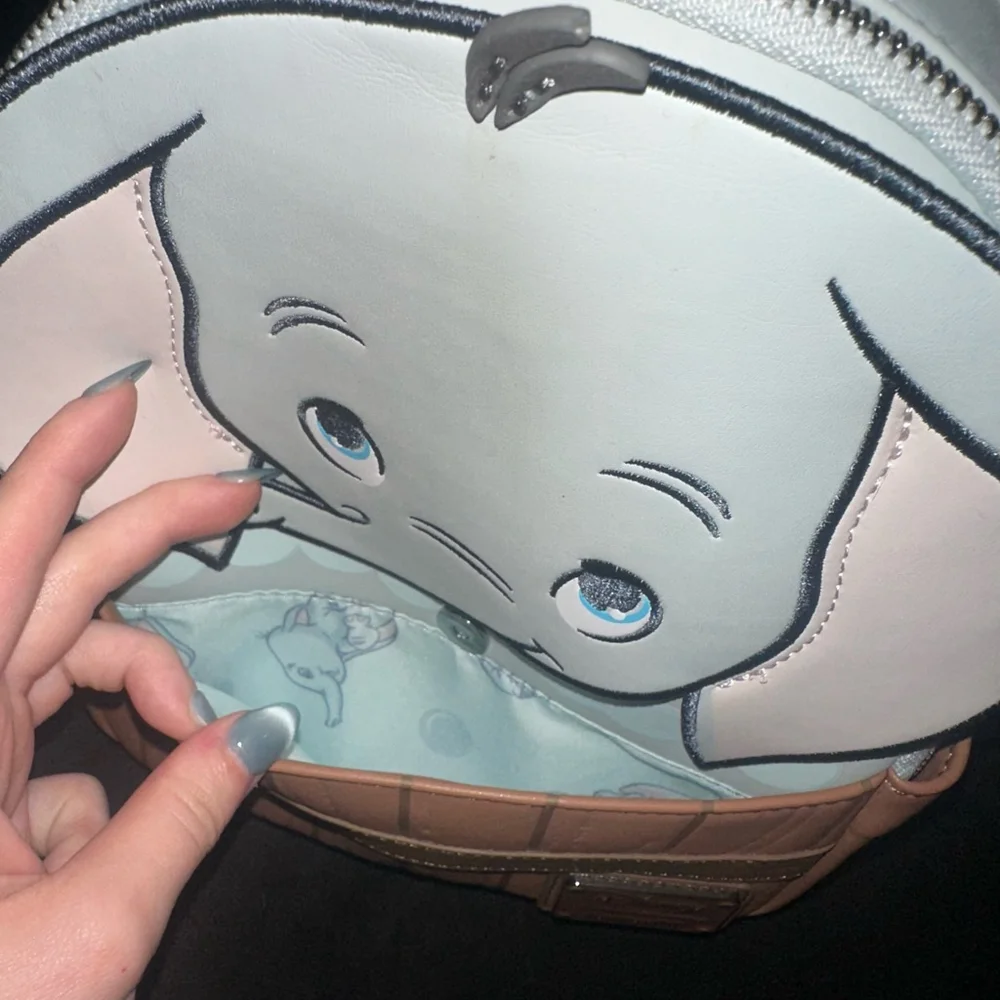 Loungefly Disney Dumbo Bath Figural Mini Backpack - BoxLunch Exclusive RARE - Picture 6 of 11